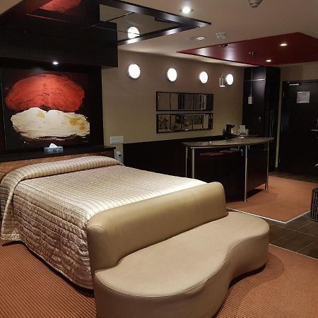 Le Chabrol Hotel & Suites Μόντρεαλ Εξωτερικό φωτογραφία