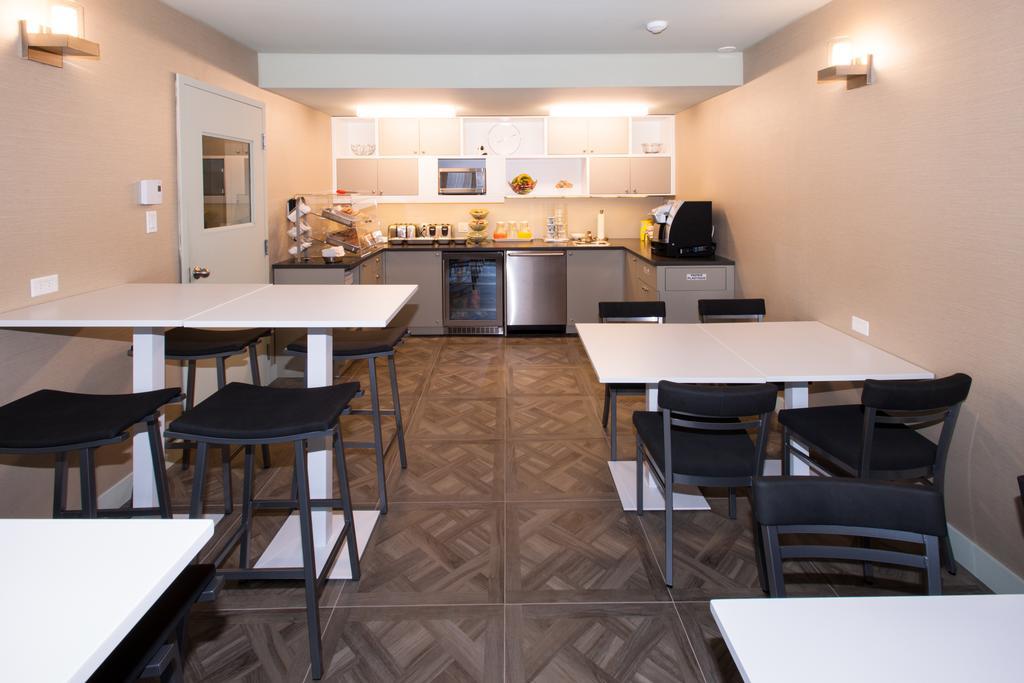 Le Chabrol Hotel & Suites Μόντρεαλ Δωμάτιο φωτογραφία