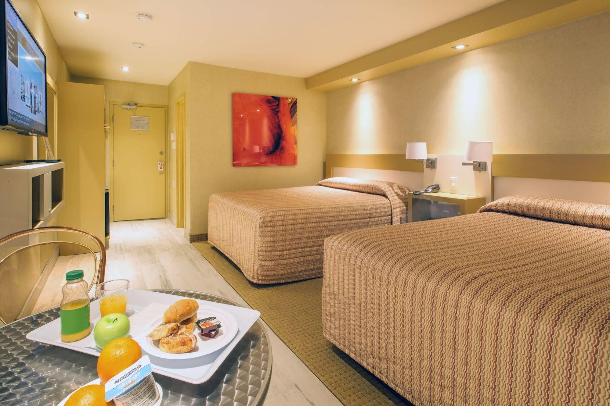 Le Chabrol Hotel & Suites Μόντρεαλ Εξωτερικό φωτογραφία