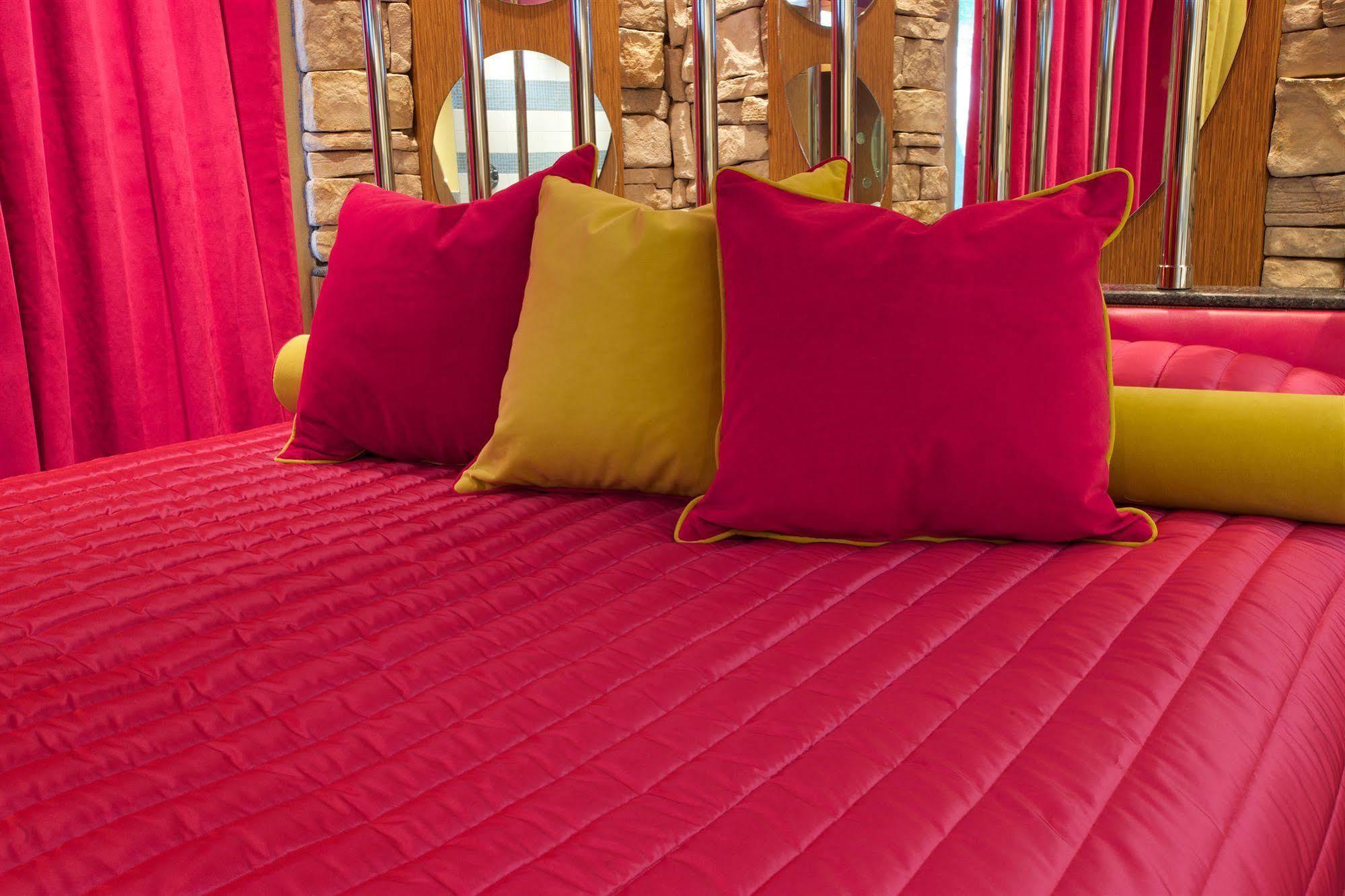 Le Chabrol Hotel & Suites Μόντρεαλ Εξωτερικό φωτογραφία